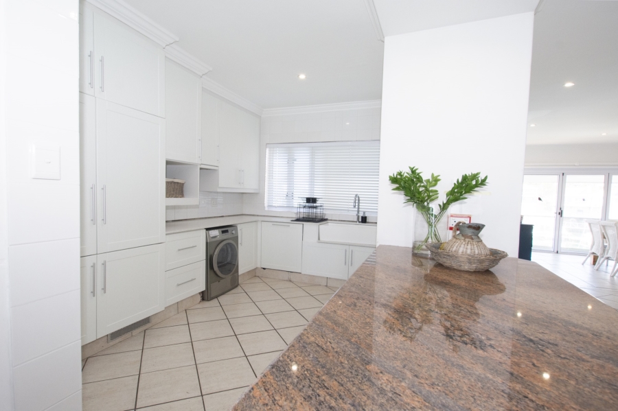6 Bedroom Property for Sale in Port St Francis Eastern Cape